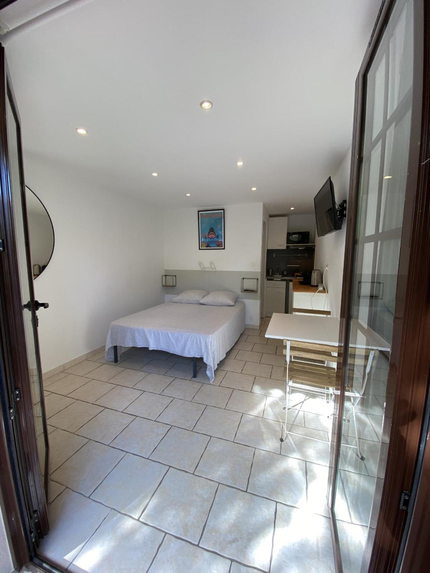 L Annexe Des Sables Villa Hyeres Room photo